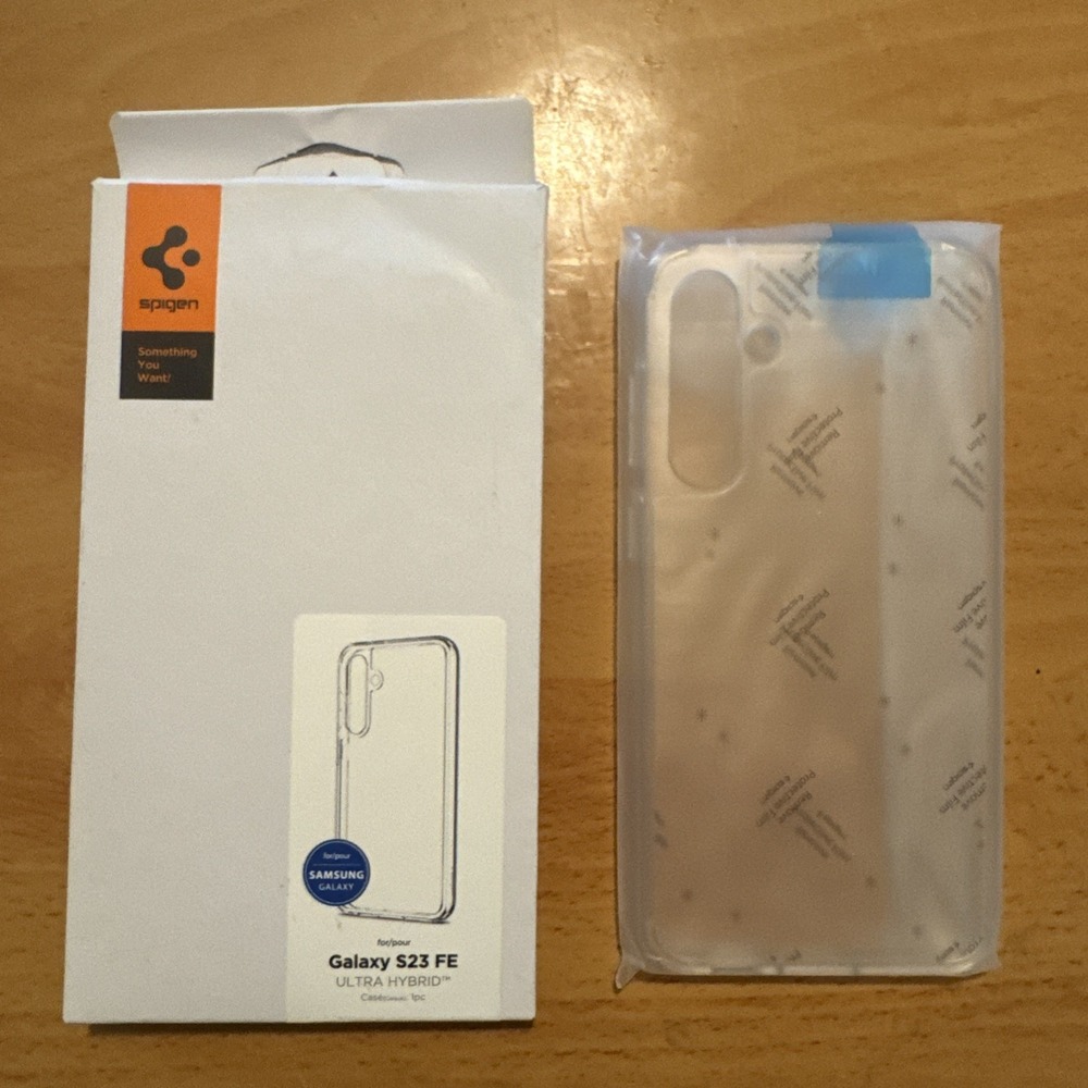 Spigen Galaxy S23 FE Case Ultra Hybrid Shockproof Slim Crystal‎ Clear | ACS06371